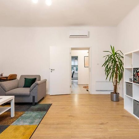 Petrova Street Apartment Загреб Екстериор снимка